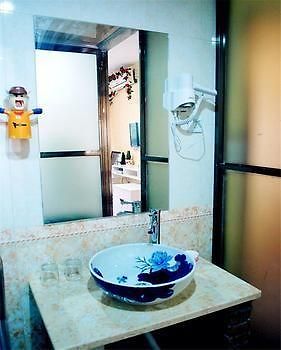 Fenghuang Lifetime True Love Hotel 外观 照片
