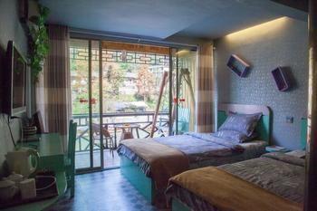 Fenghuang Lifetime True Love Hotel 外观 照片